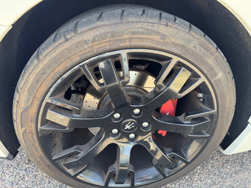 2016 Maserati GranTurismo Image 10