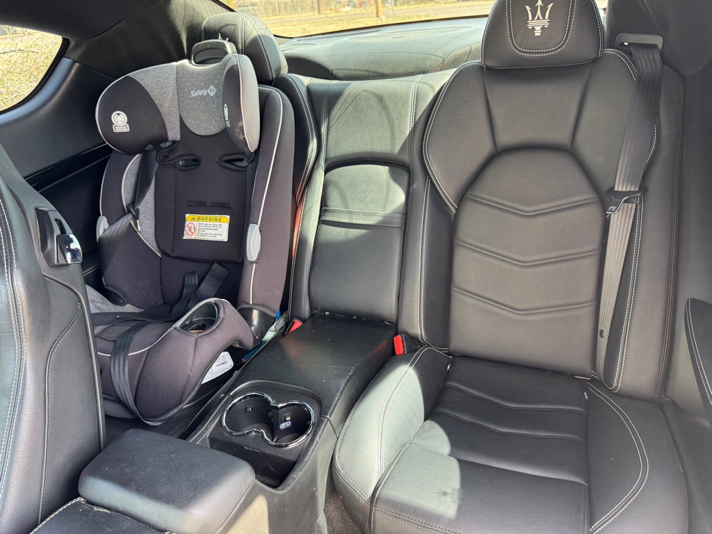 2016 Maserati GranTurismo Image 12