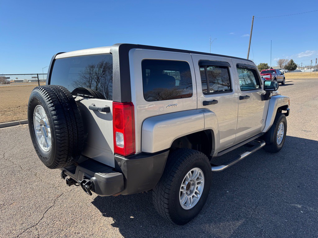 2008 HUMMER H3 Image 6