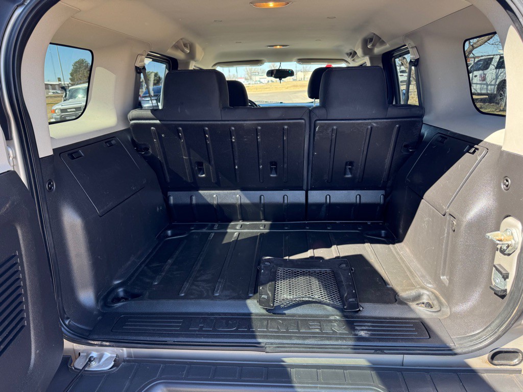 2008 HUMMER H3 Image 9