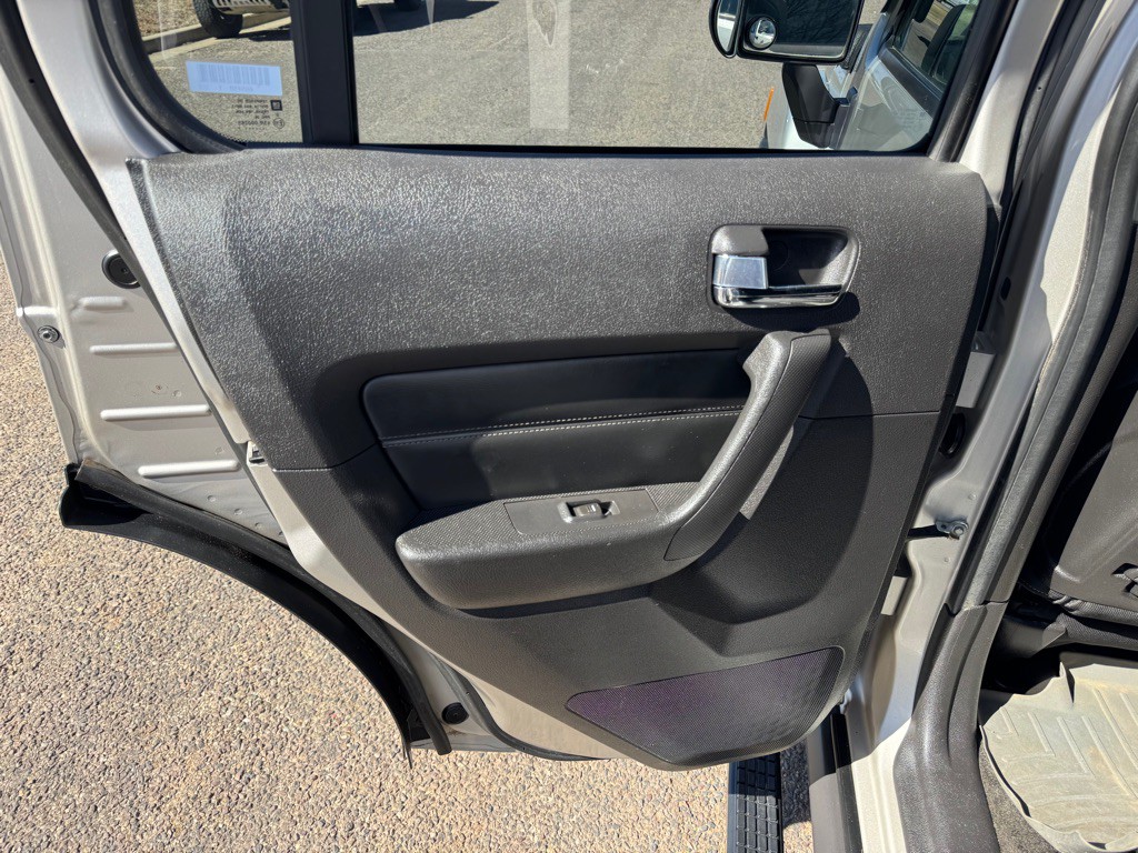 2008 HUMMER H3 Image 13