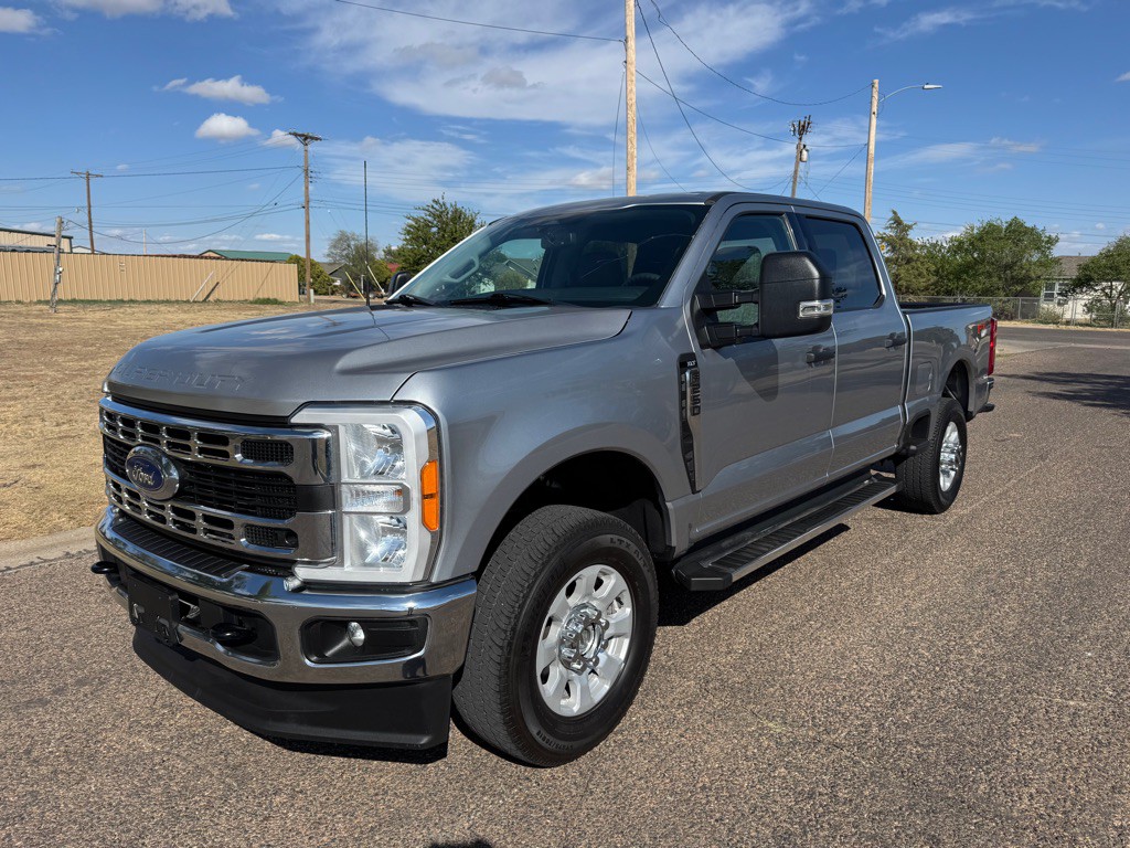 2023 Ford F-250 Image 2