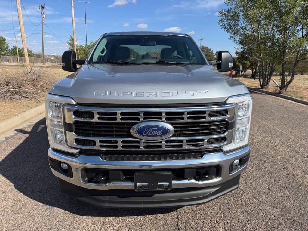 2023 Ford F-250 Image 3
