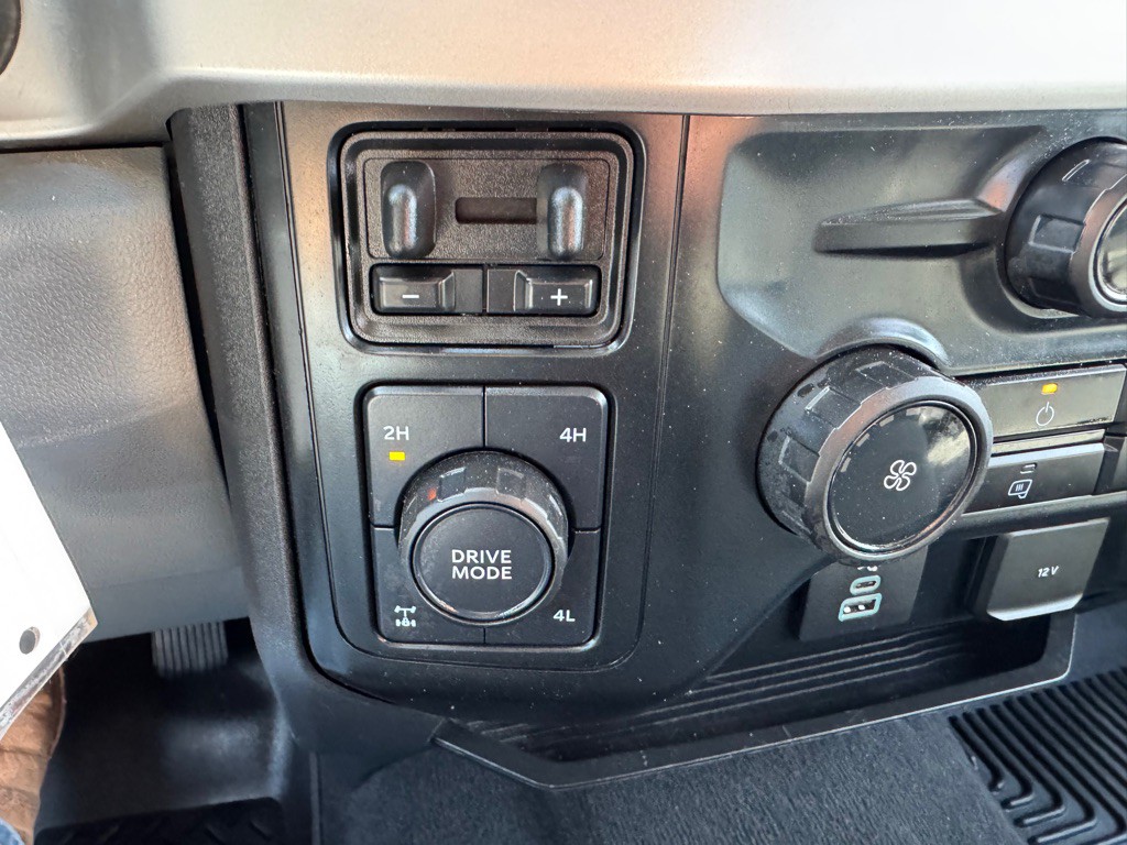 2023 Ford F-250 Image 21