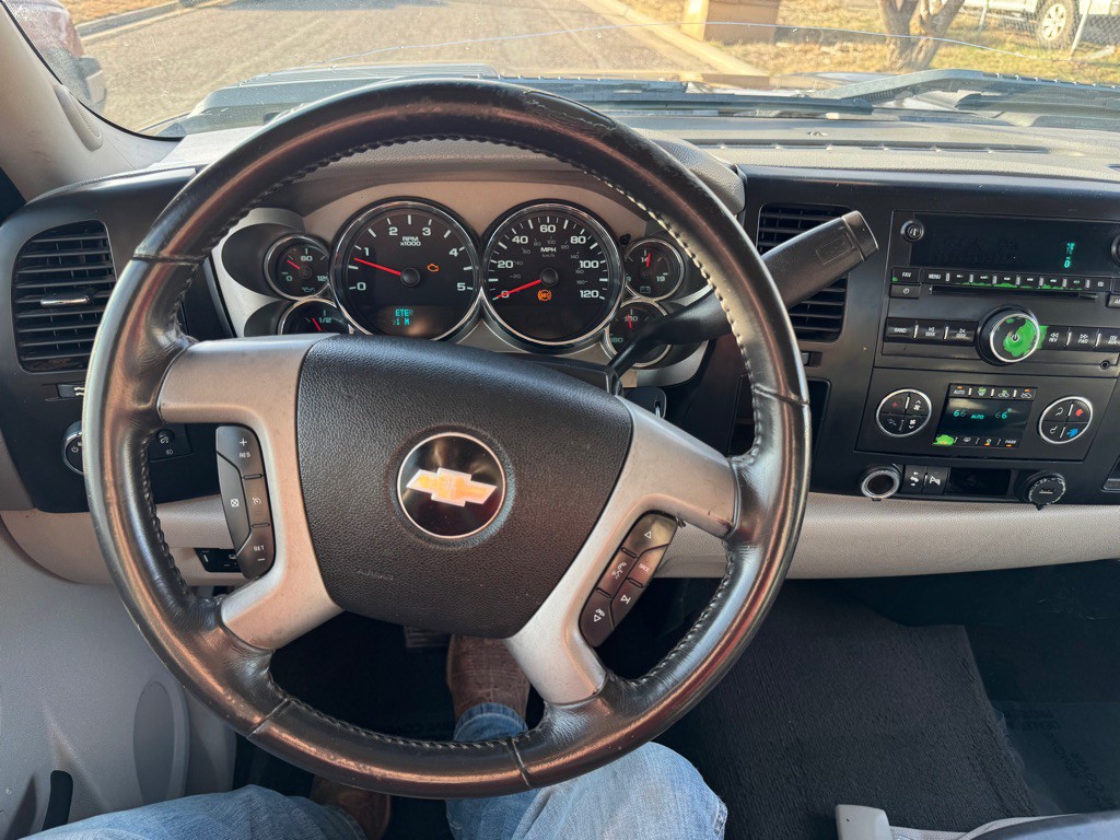 2010 Chevrolet Silverado 1500 Image 18