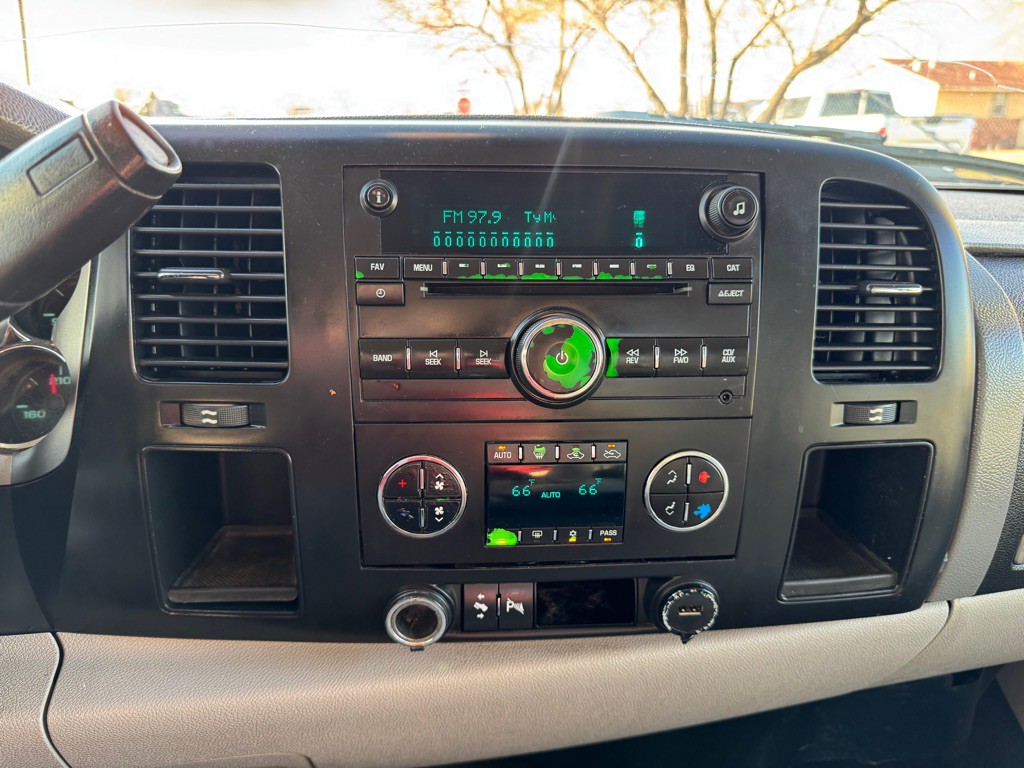 2010 Chevrolet Silverado 1500 Image 19