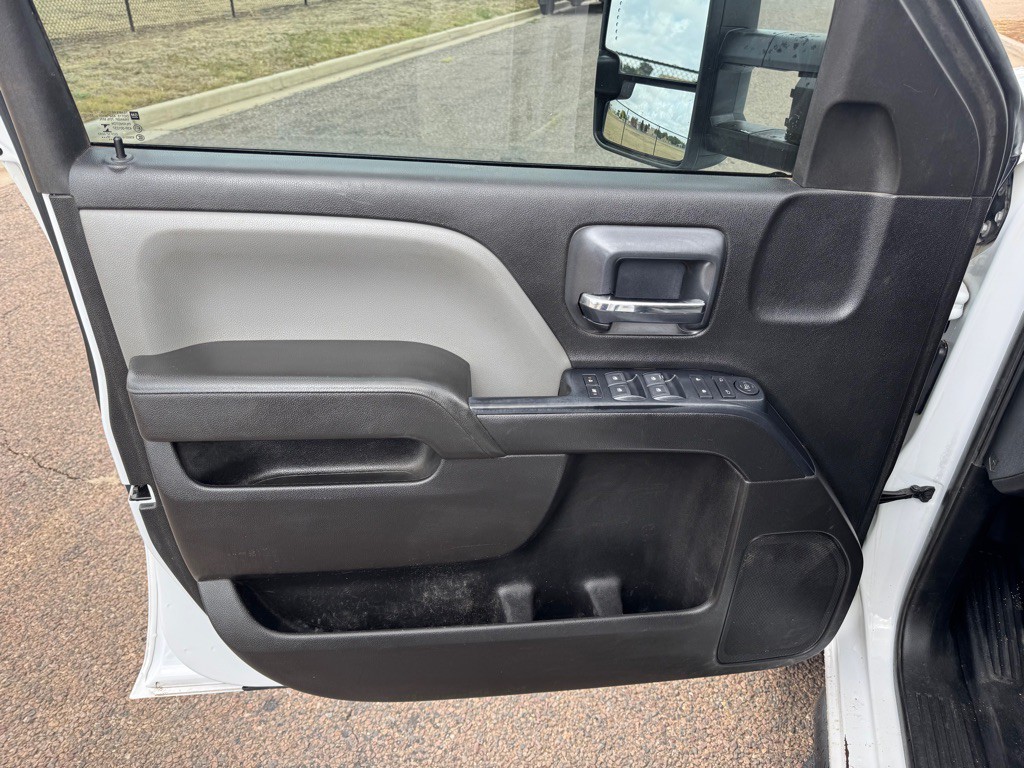2019 Chevrolet Silverado 1500 Image 16