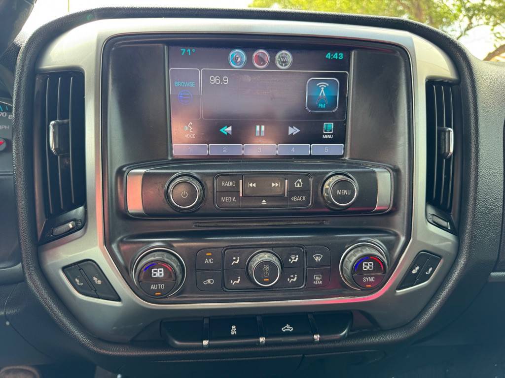 2015 Chevrolet Silverado 1500 Image 19