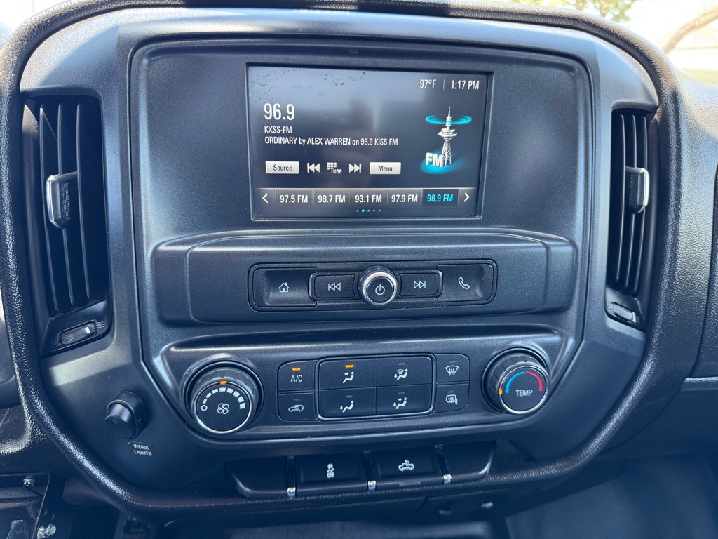 2017 Chevrolet Silverado 1500 Image 19