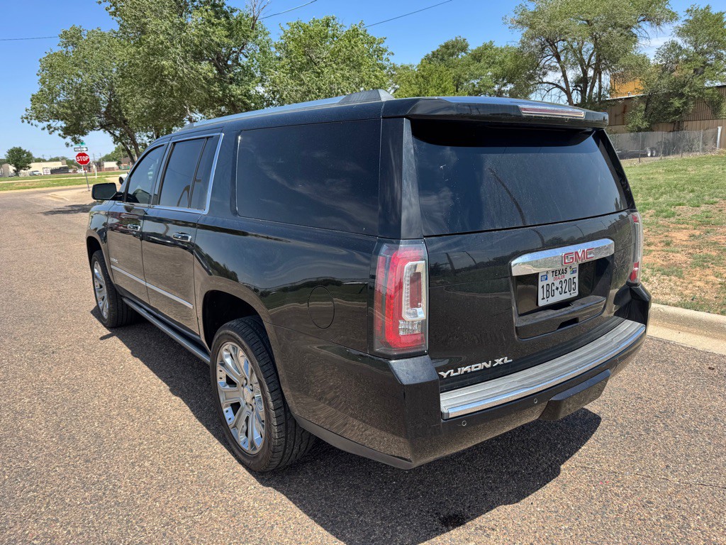2015 GMC Yukon Image 8