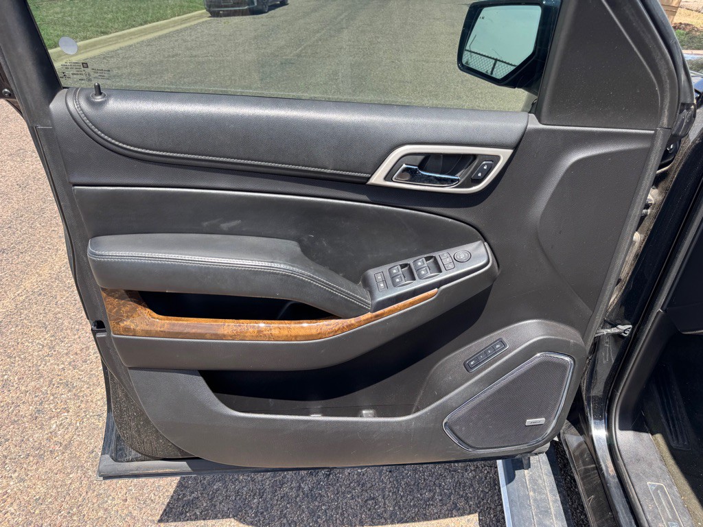 2015 GMC Yukon Image 16