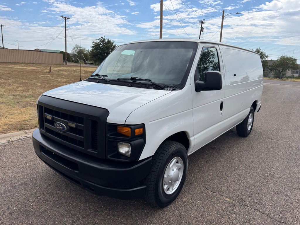 2014 Ford Econoline Image 2