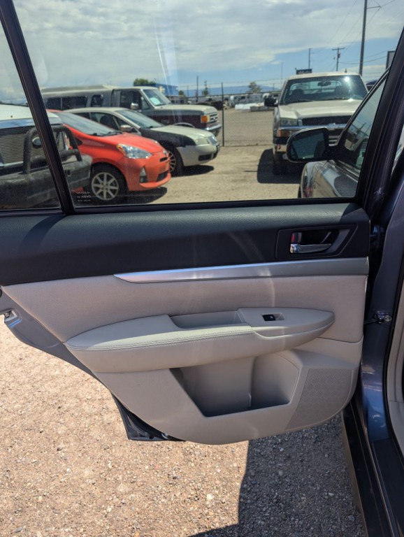 2013 Subaru Outback Image 7