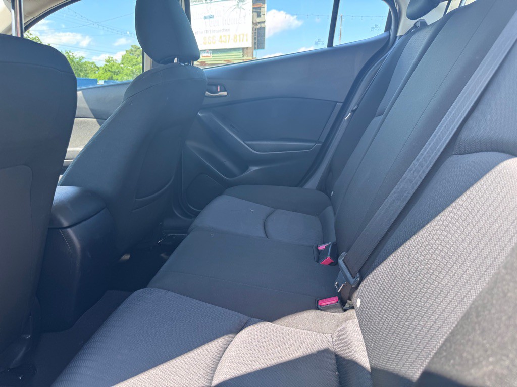 2015 Mazda Mazda3 Image 23