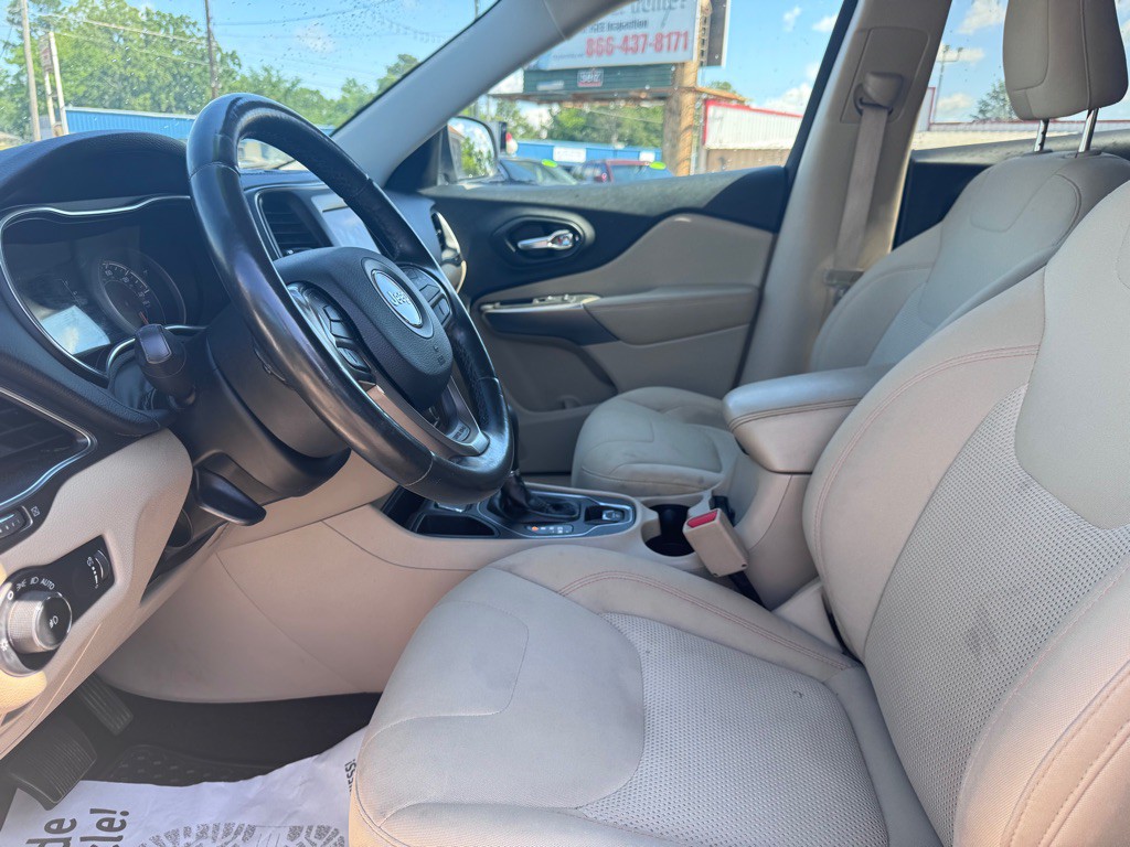 2019 Jeep Cherokee Image 11