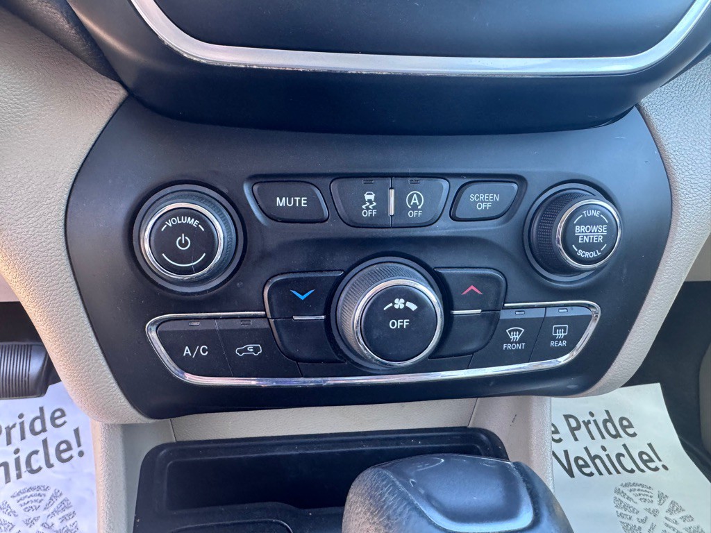 2019 Jeep Cherokee Image 17