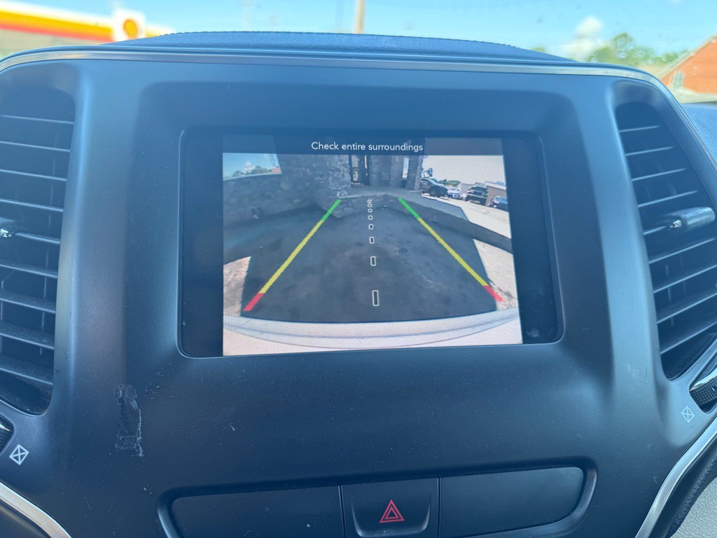 2019 Jeep Cherokee Image 21