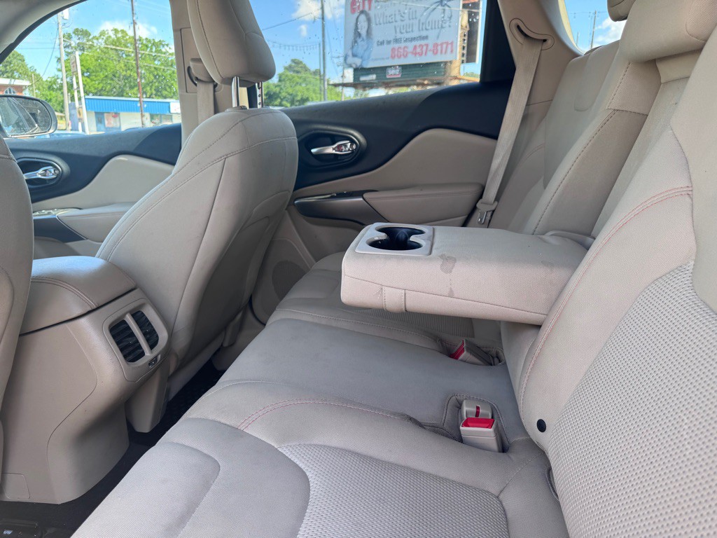 2019 Jeep Cherokee Image 26