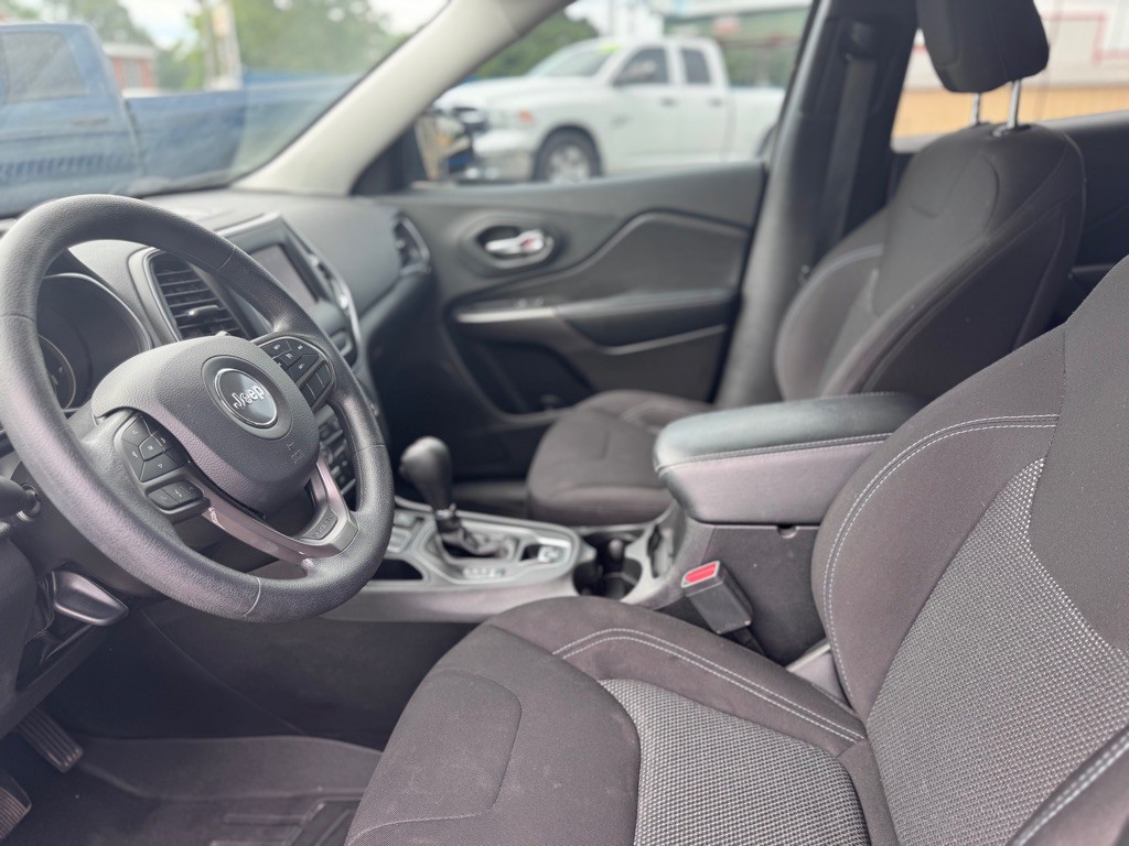 2019 Jeep Cherokee Image 11