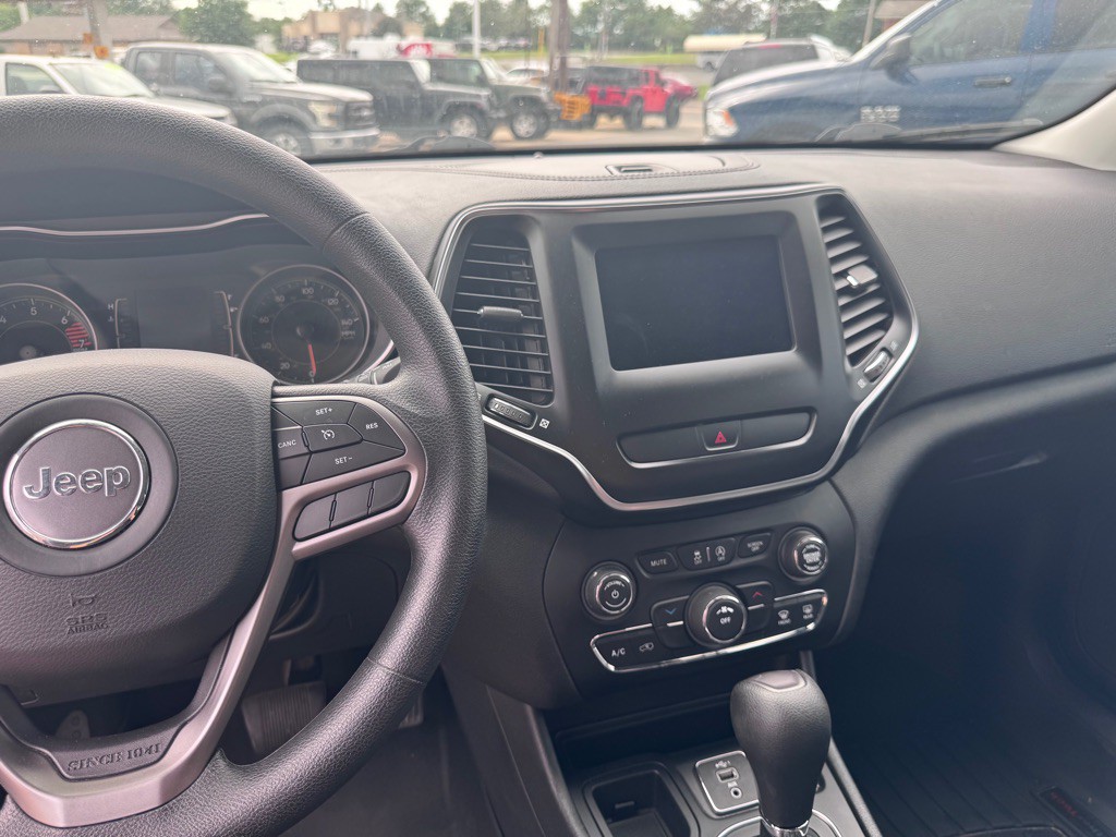 2019 Jeep Cherokee Image 13