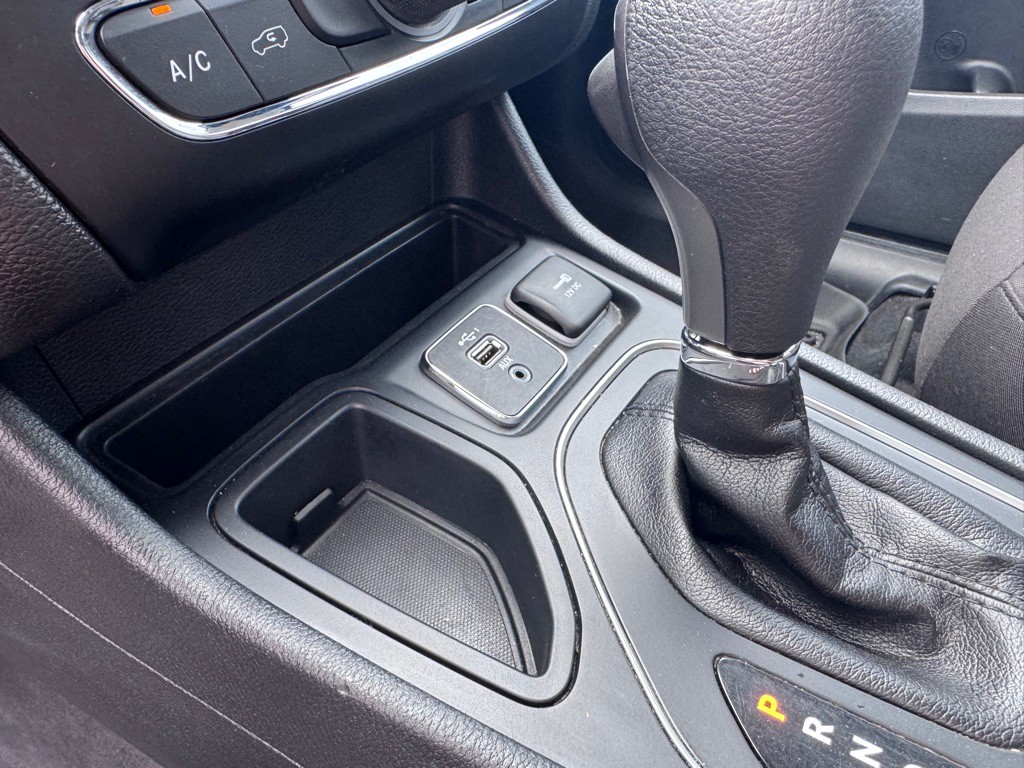 2019 Jeep Cherokee Image 18