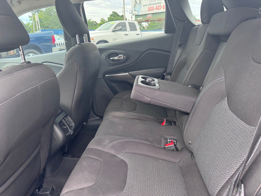 2019 Jeep Cherokee Image 25