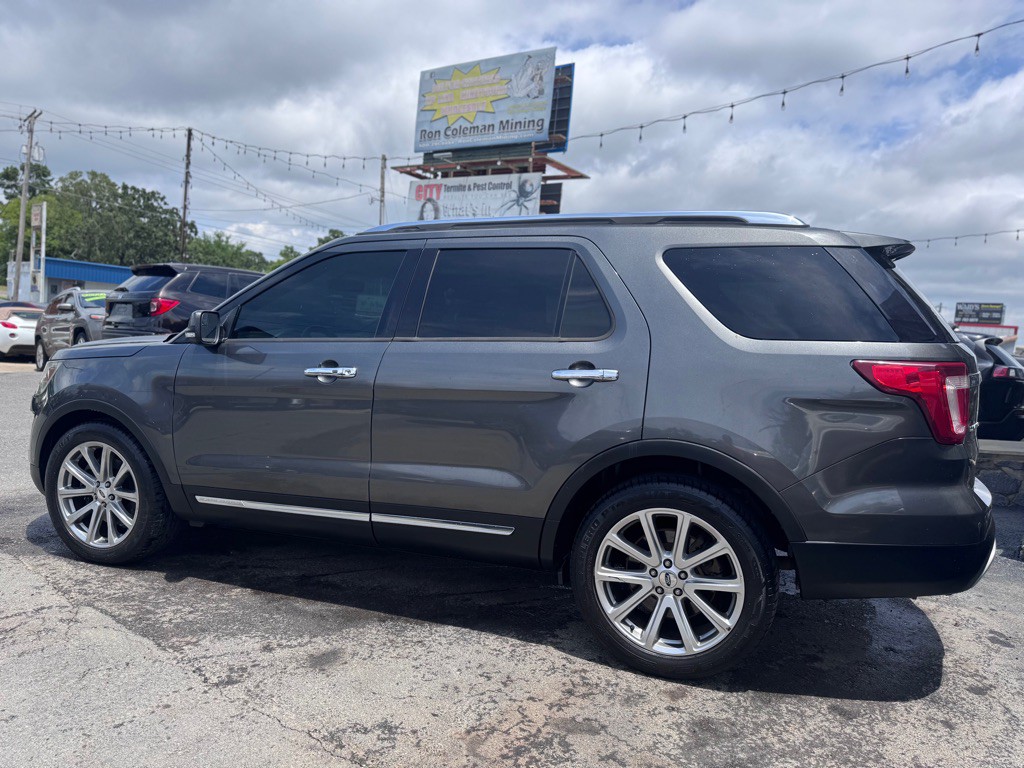 2016 Ford Explorer Image 8