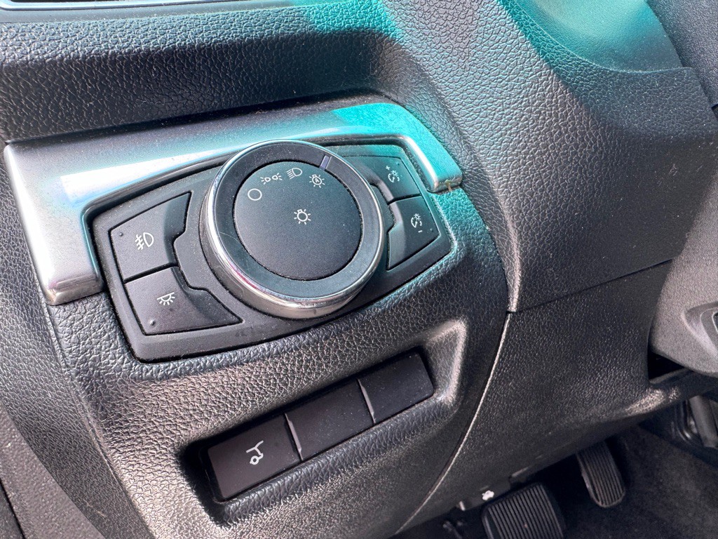 2016 Ford Explorer Image 12