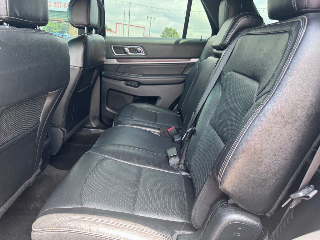 2016 Ford Explorer Image 25