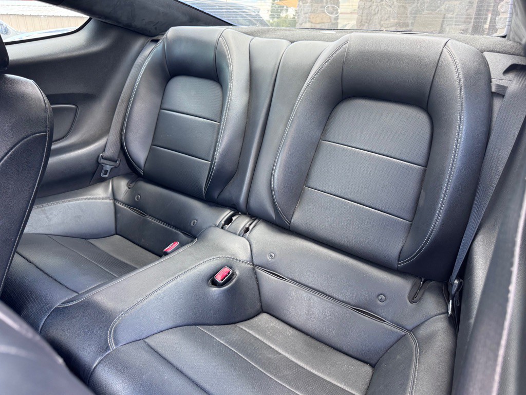 2015 Ford Mustang Image 22