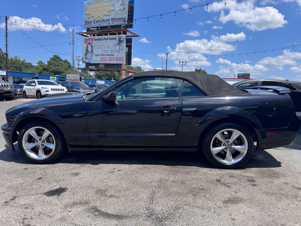 2008 Ford Mustang Image 8