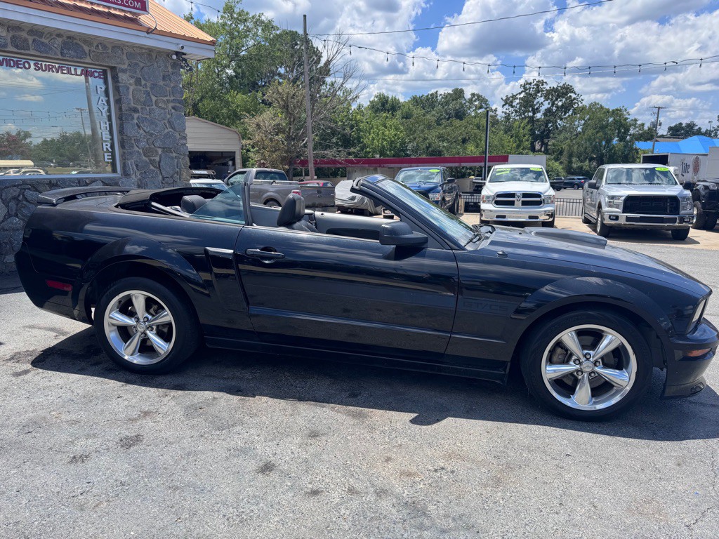 2008 Ford Mustang Image 24