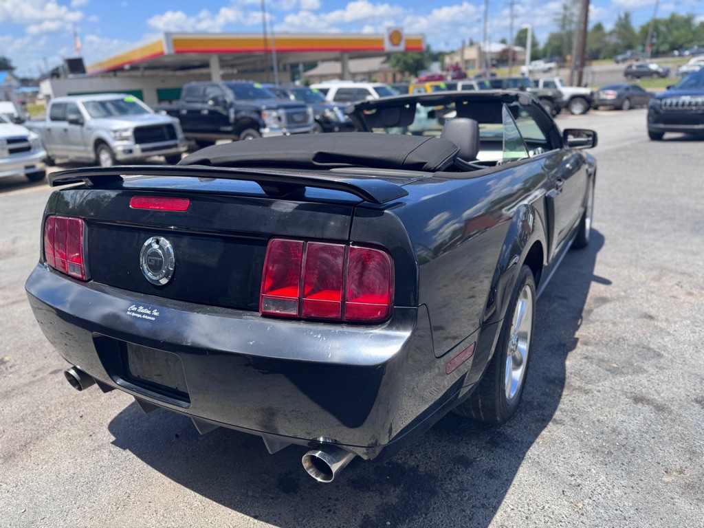 2008 Ford Mustang Image 25