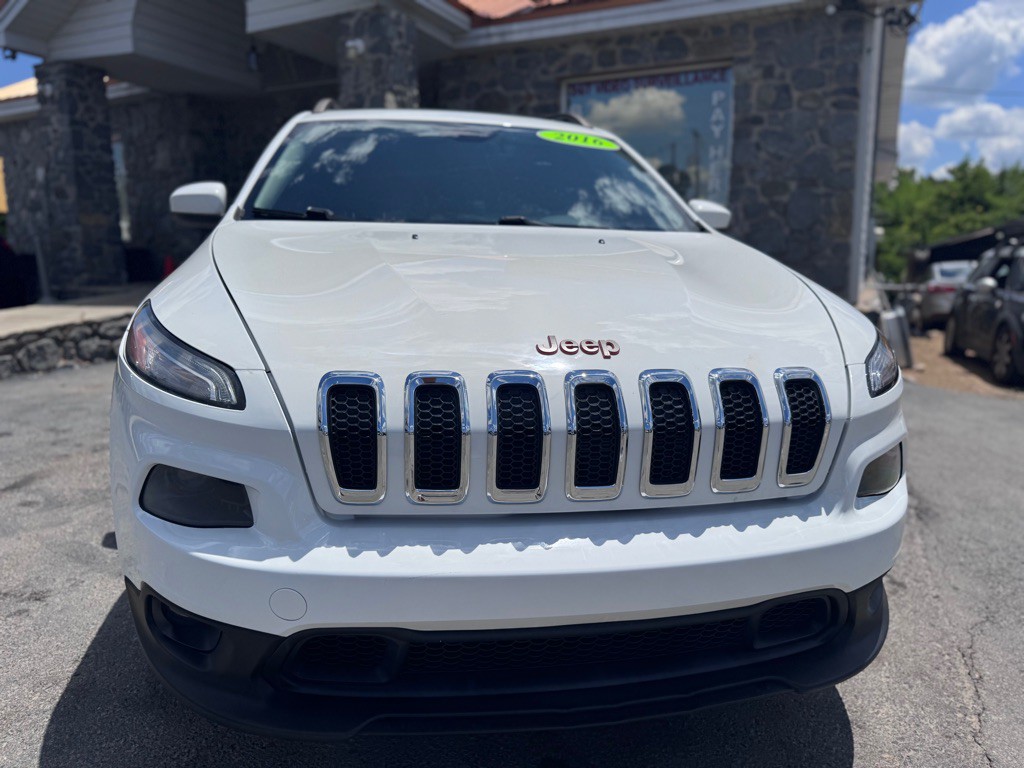 2016 Jeep Cherokee Image 2