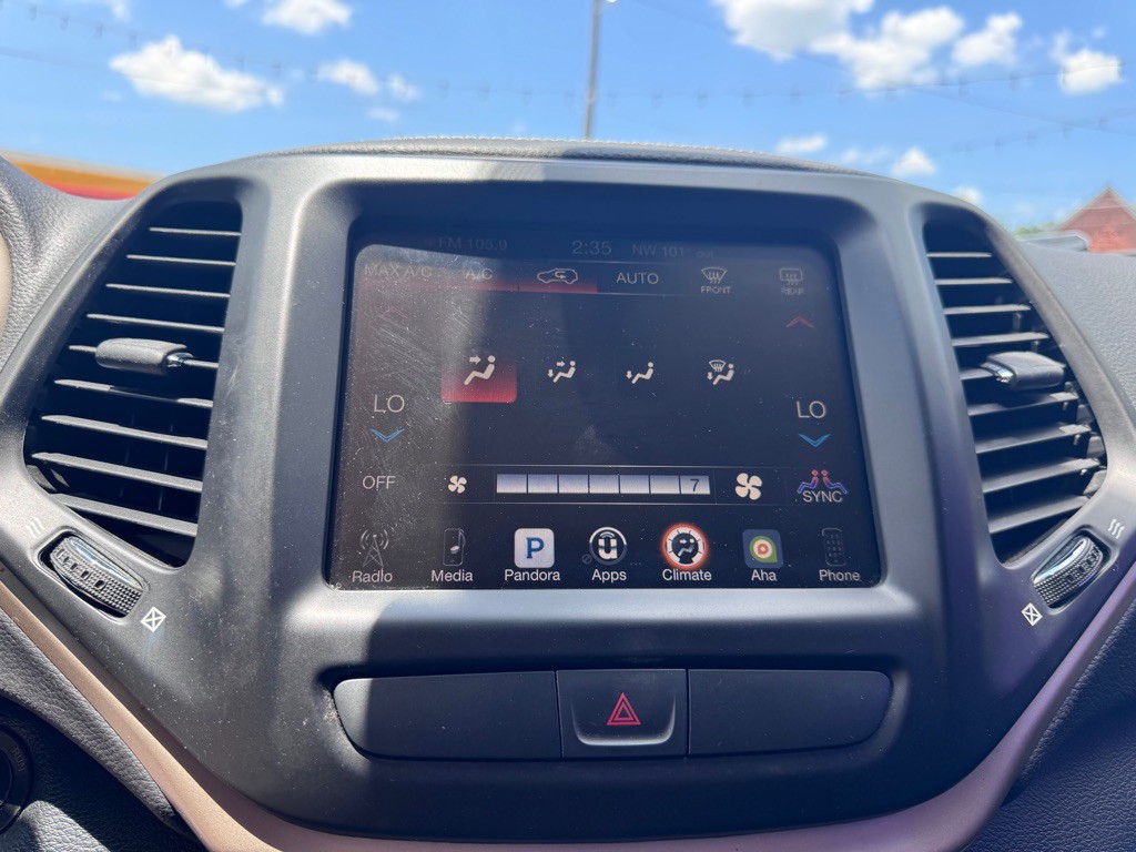 2016 Jeep Cherokee Image 23