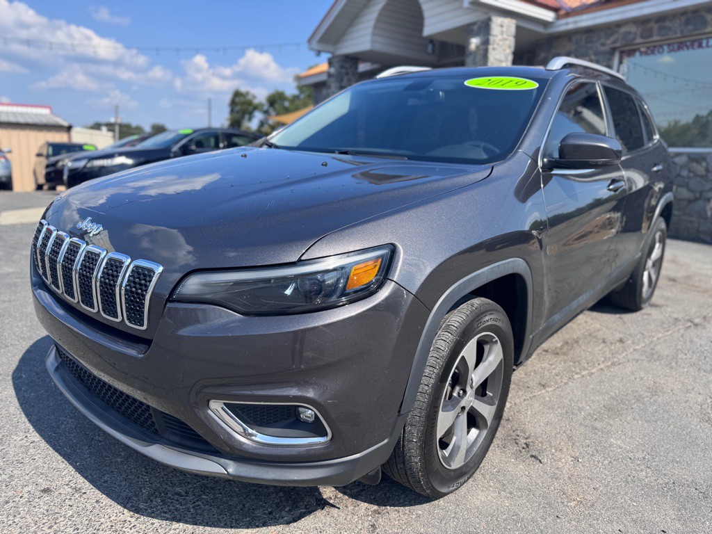 2019 Jeep Cherokee Image 1