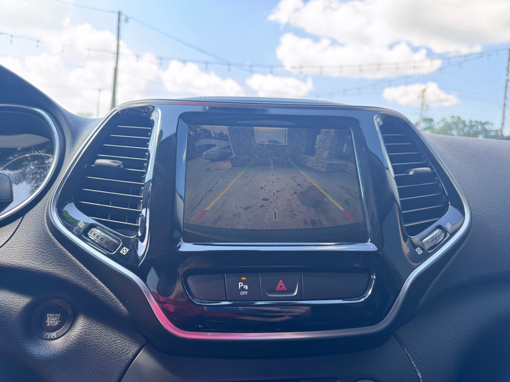 2019 Jeep Cherokee Image 17