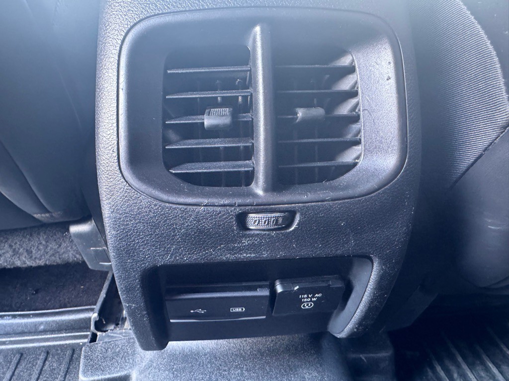2019 Jeep Cherokee Image 28