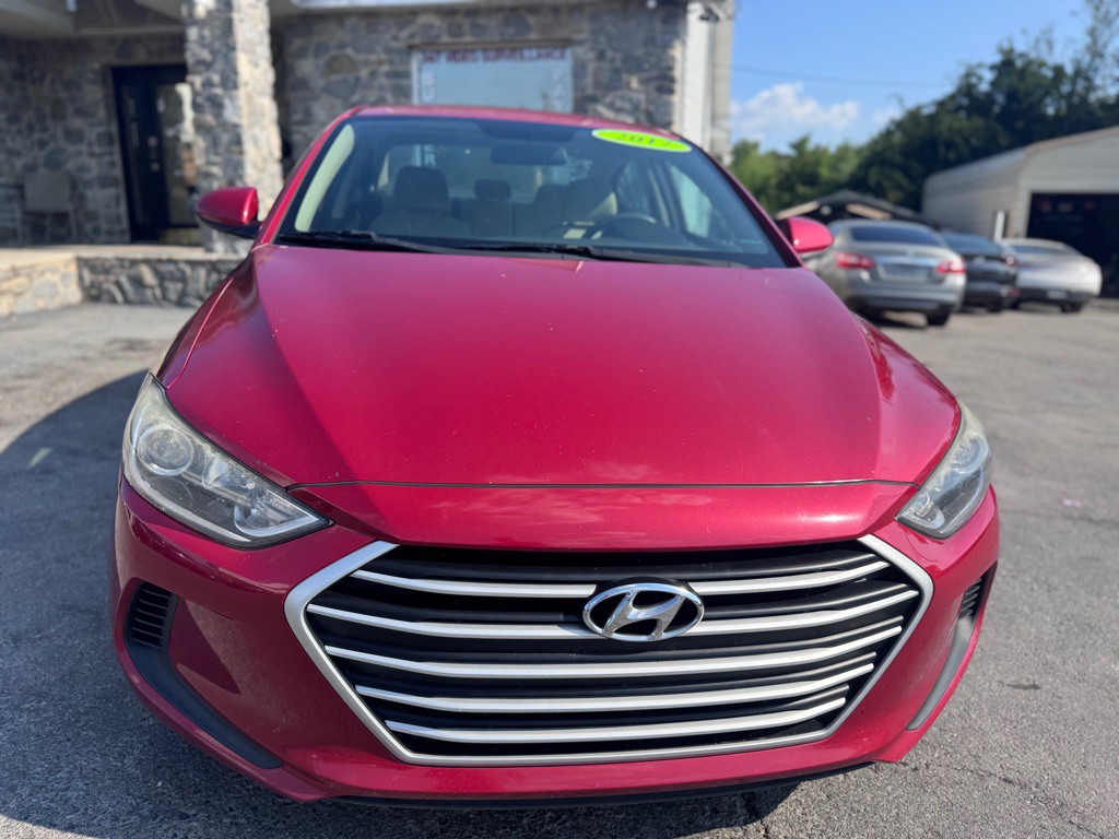 2017 Hyundai Elantra Image 2