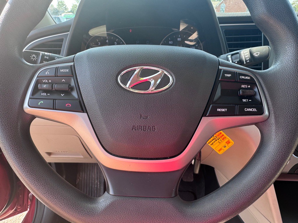 2017 Hyundai Elantra Image 21