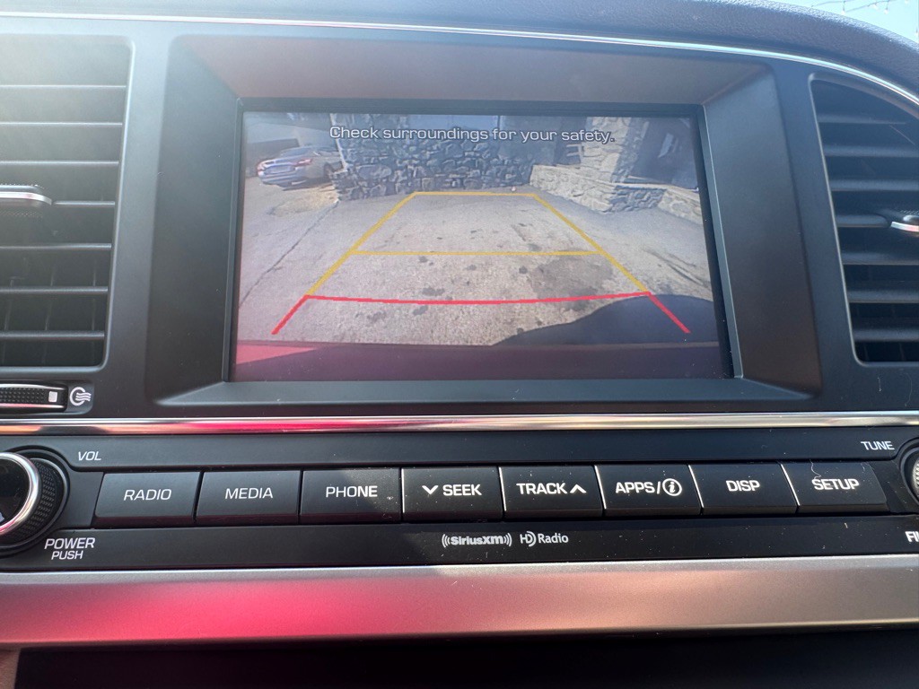 2017 Hyundai Elantra Image 23
