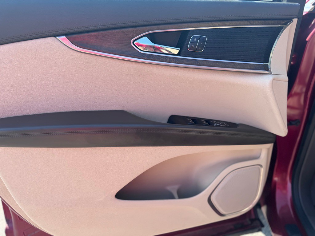 2016 Lincoln MKX Image 9
