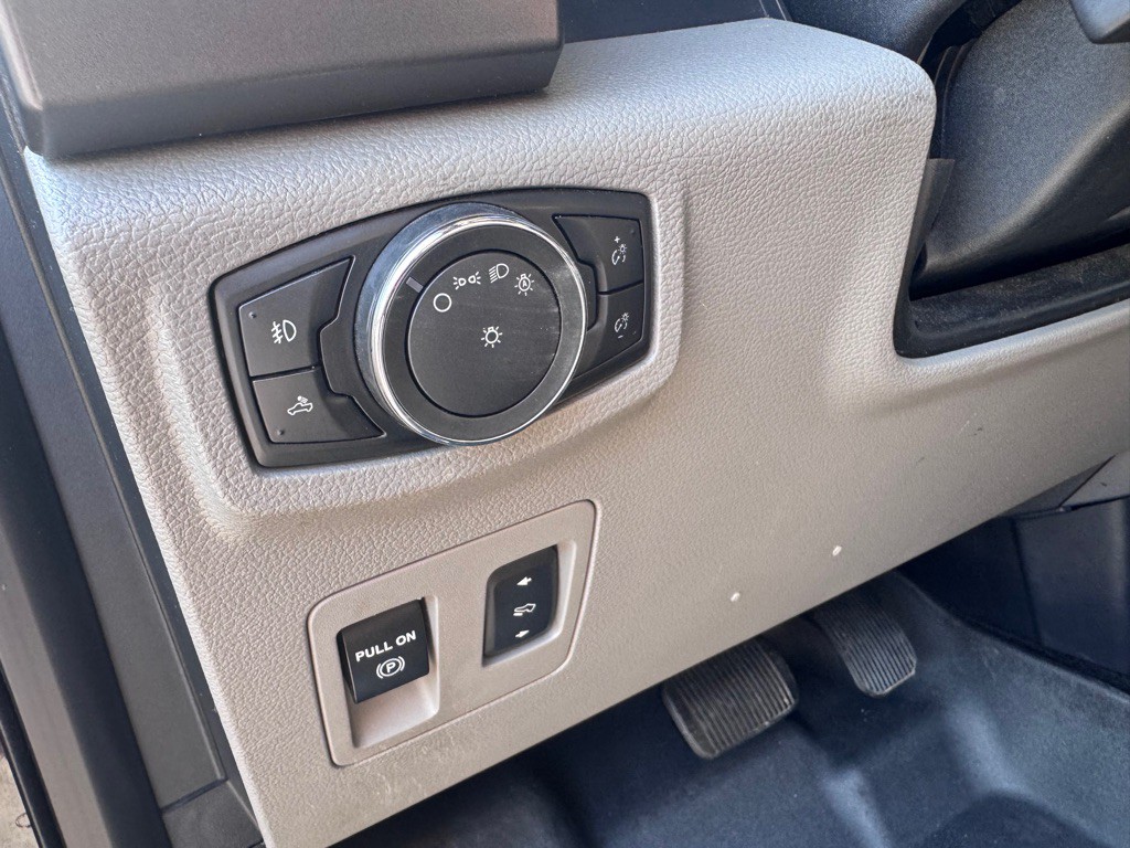 2015 Ford F-150 Image 14