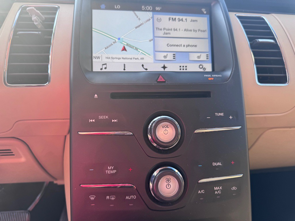 2016 Ford Flex Image 16