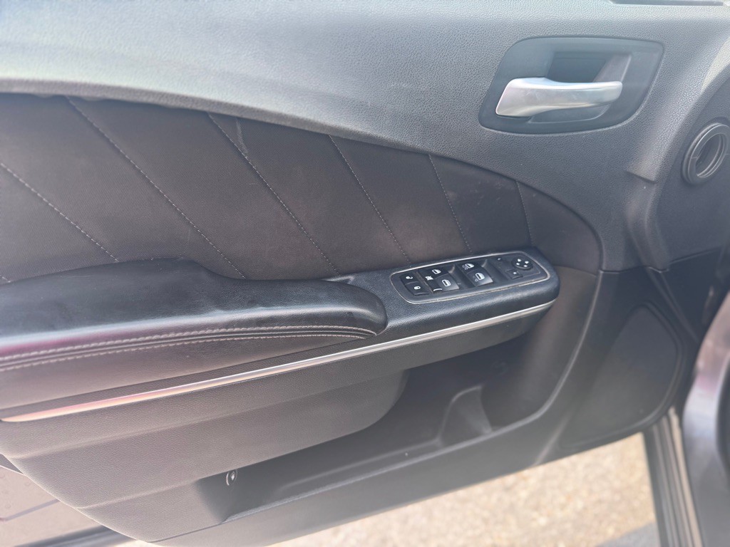 2018 Dodge Charger Image 9