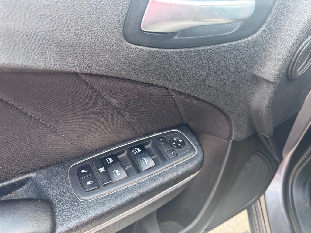 2018 Dodge Charger Image 11