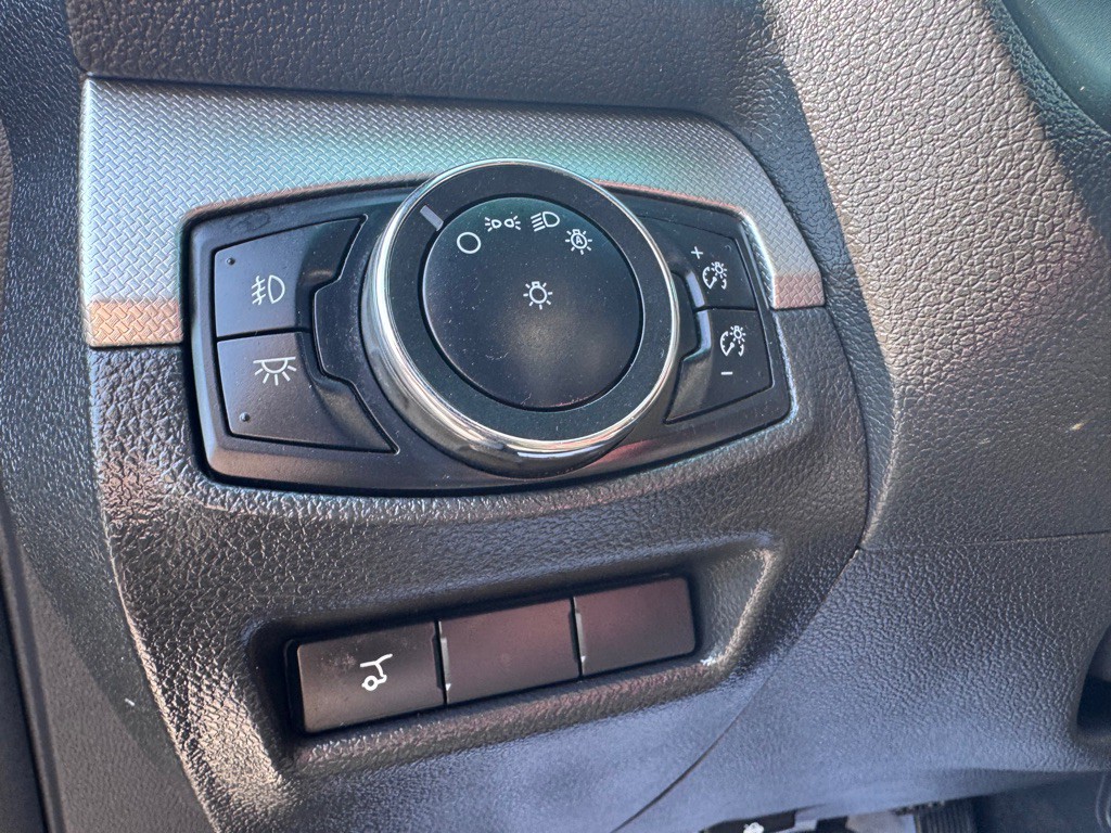 2015 Ford Explorer Image 12