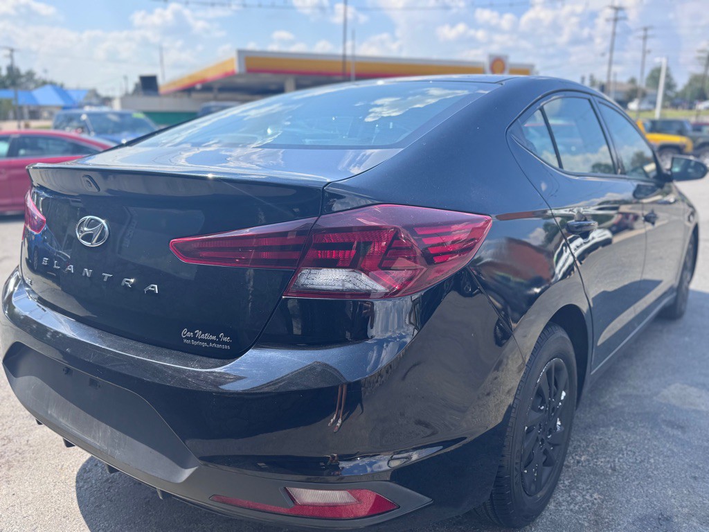 2019 Hyundai Elantra Image 5