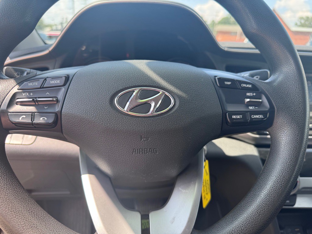 2019 Hyundai Elantra Image 20