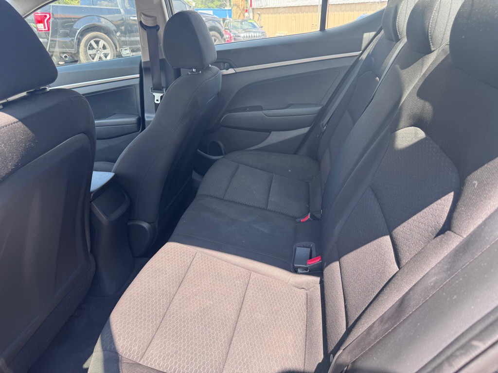 2019 Hyundai Elantra Image 23